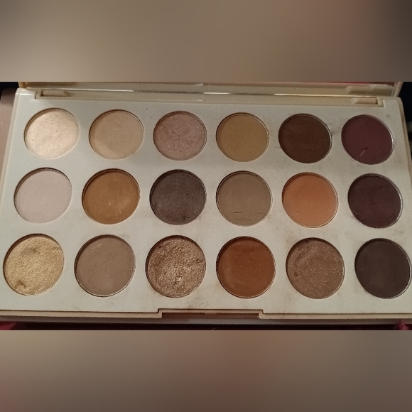 Morphe 18T Truth or Bare Artistry Palette, 18 Pan - Picture 1 of 5